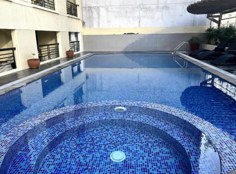 ماكاتي Poolside Family Room Greenbelt Makati المظهر الخارجي الصورة