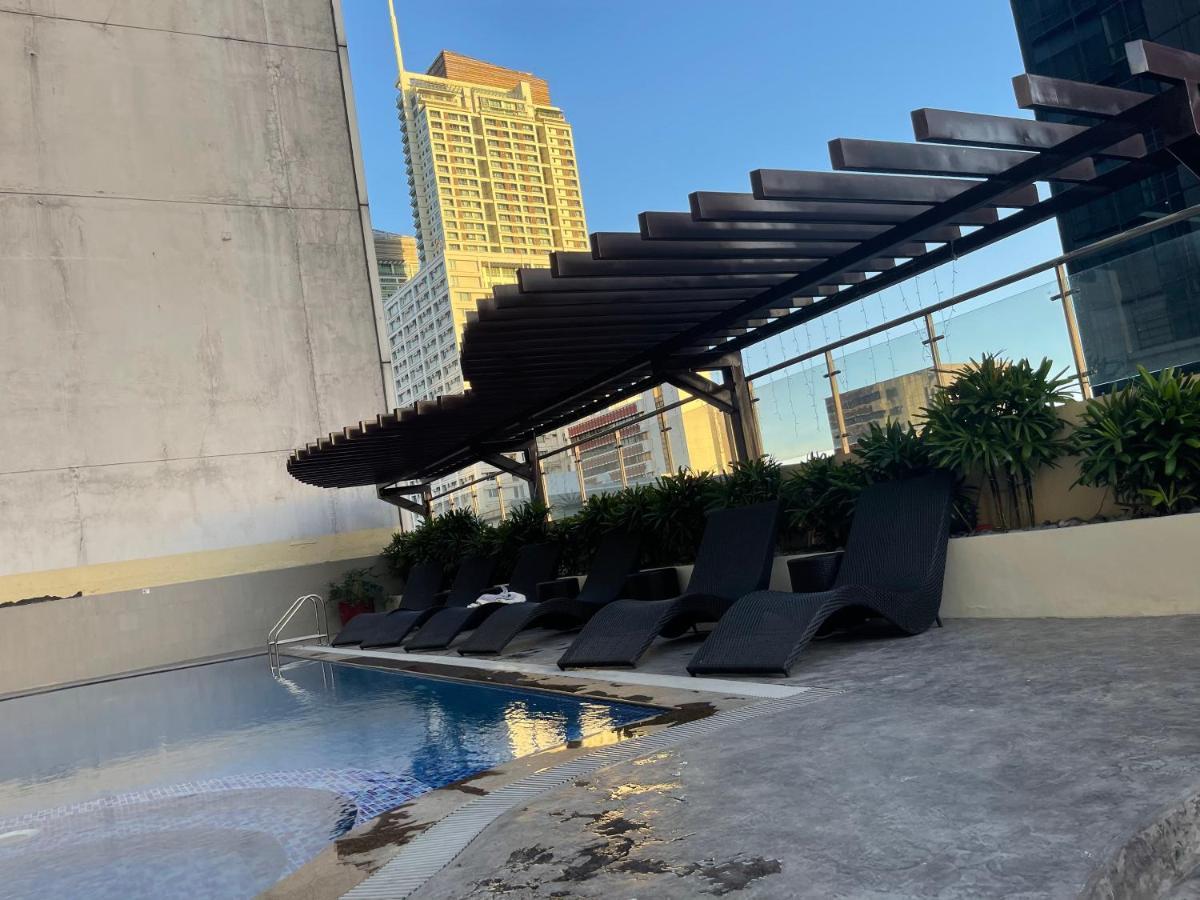 ماكاتي Poolside Family Room Greenbelt Makati المظهر الخارجي الصورة